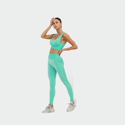 Knitted seamless fitness suit