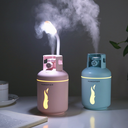 Multifunctional gas tank humidifier