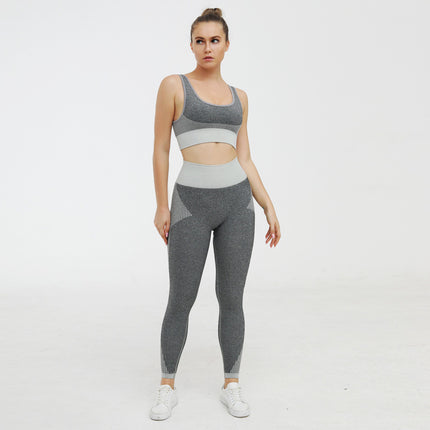 Knitted seamless fitness suit