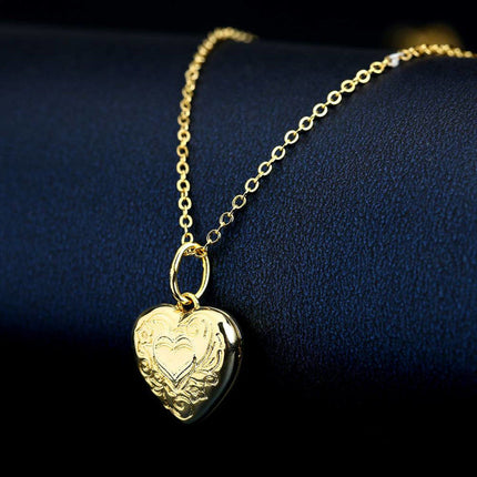 Embossed Printing Heart Necklace