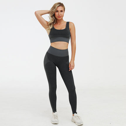 Knitted seamless fitness suit
